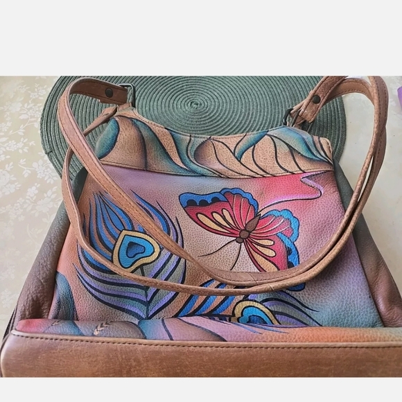 ANUSHKA HAND PAINTED BEAUTIFUL BAG W WALLET. - Picture 10 of 16